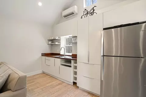 Kitchen - 3 Riverside Dr, Dover, MA 02030 photo 1 of 2