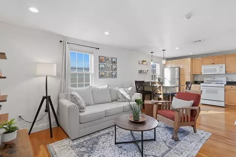 11 Columbia Rd #7, Wakefield, MA 01880