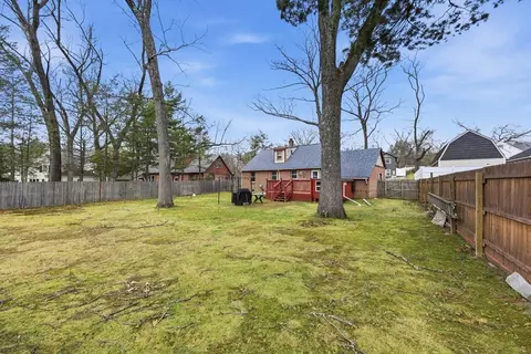 19 Carnavon Cir, Springfield, MA 01109 photo 29