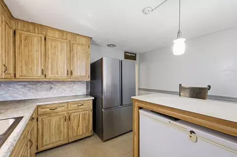 19 Carnavon Cir, Springfield, MA 01109 photo 12