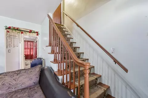 19 Carnavon Cir, Springfield, MA 01109 photo 18