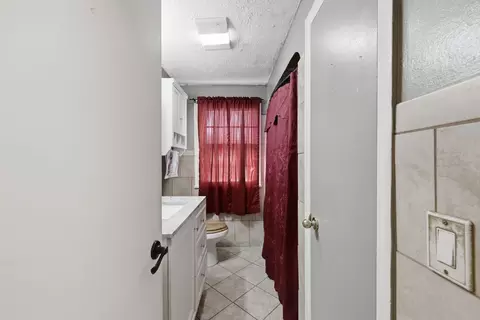 19 Carnavon Cir, Springfield, MA 01109 photo 14
