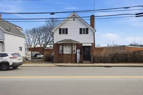 12 Boston St, Lynn, MA 01904