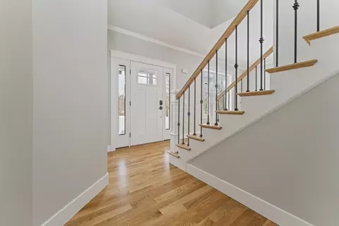 29 Thornton St, Mendon, MA 01756 photo 4