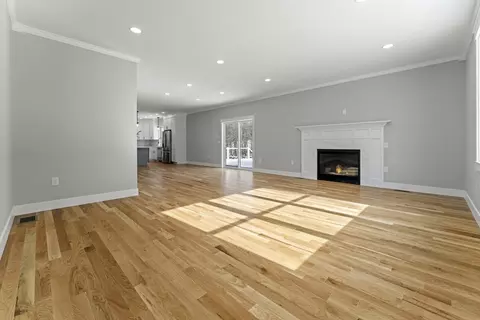 29 Thornton St, Mendon, MA 01756 photo 15