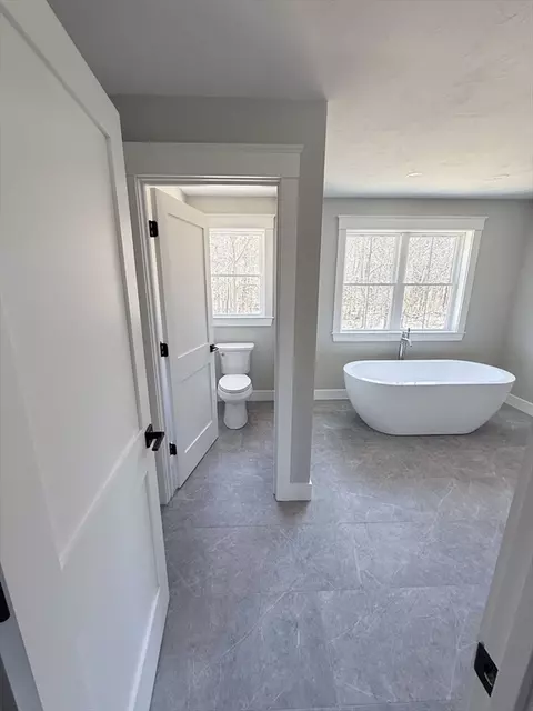 29 Thornton St, Mendon, MA 01756 photo 25