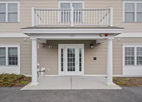 555 Page St #305, Stoughton, MA 02072