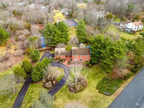 63 Farm Hill Rd, North Attleboro, MA 02760