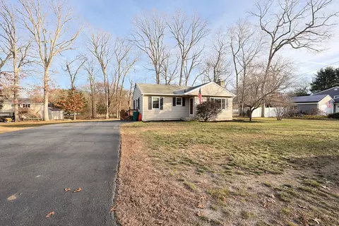 46 Melody Dr, Attleboro, MA 02703 photo 3