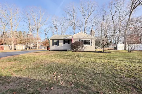 46 Melody Dr, Attleboro, MA 02703 photo 2