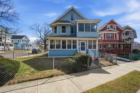 485 Bay St, Springfield, MA 01109