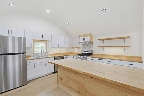 Kitchen - 3 Robert St, Attleboro, MA 02703 photo 4 of 5
