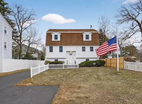 14 Cedarwood Rd, Billerica, MA 01821