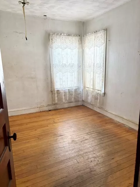 Bedroom - 154 Barnaby St, Fall River, MA 02720 photo 3 of 5