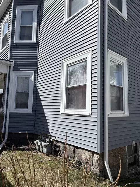 Exterior - 154 Barnaby St, Fall River, MA 02720 photo 3 of 9