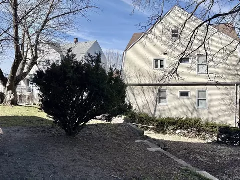 Exterior - 154 Barnaby St, Fall River, MA 02720 photo 6 of 9