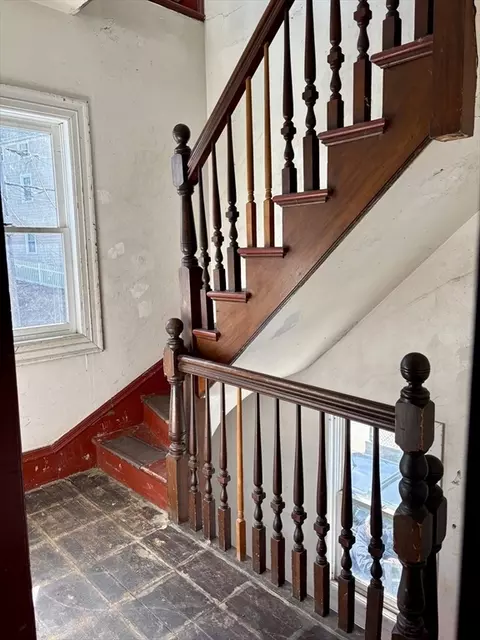 Entry Way - 154 Barnaby St, Fall River, MA 02720 photo 2 of 4