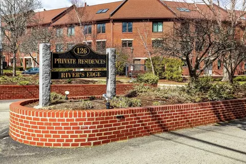 126 Merrimac St #19, Newburyport, MA 01950