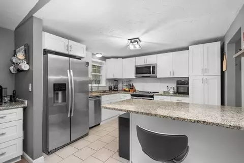 17 Colony Ave, Bourne, MA 02532 photo 8