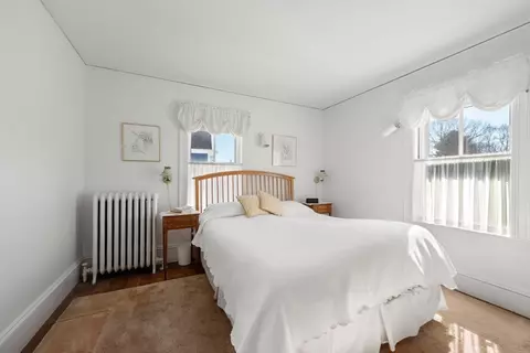 Bedroom - 27 Evans Rd, Marblehead, MA 01945 photo 1 of 4