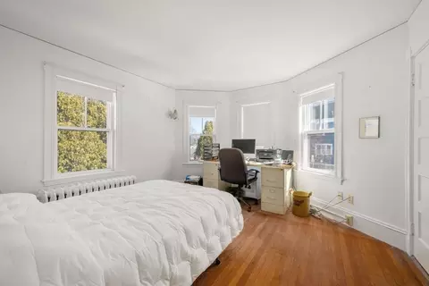 Bedroom - 27 Evans Rd, Marblehead, MA 01945 photo 3 of 4