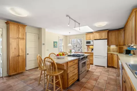 Kitchen - 27 Evans Rd, Marblehead, MA 01945 photo 5 of 5