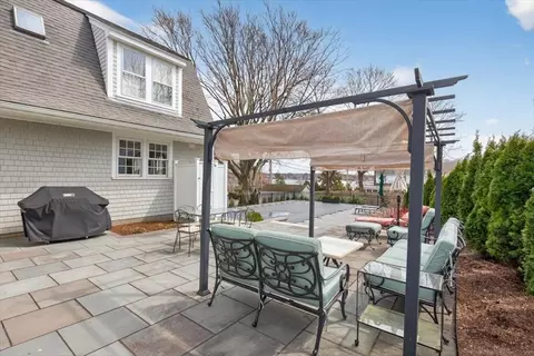 Exterior - 142 Otis St, Hingham, MA 02043 photo 4 of 6