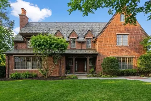 66 Montrose St, Newton, MA 02458