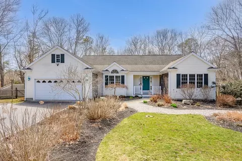 21 Grand Oak Rd, Forestdale, MA 02644