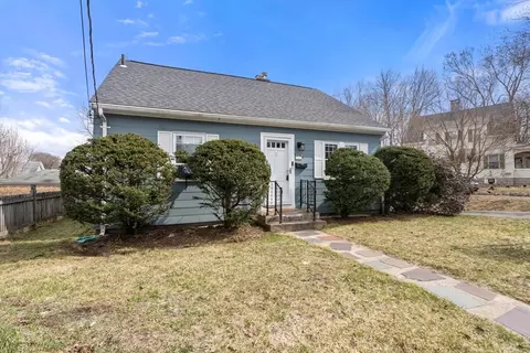2 Bancroft St, Maynard, MA 01754