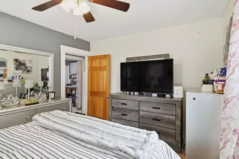 24 Jasper St, Springfield, MA 01109 photo 18