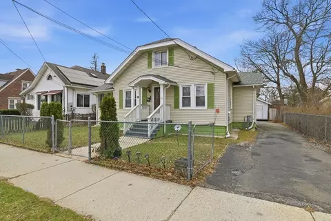 24 Jasper St, Springfield, MA 01109 photo 3