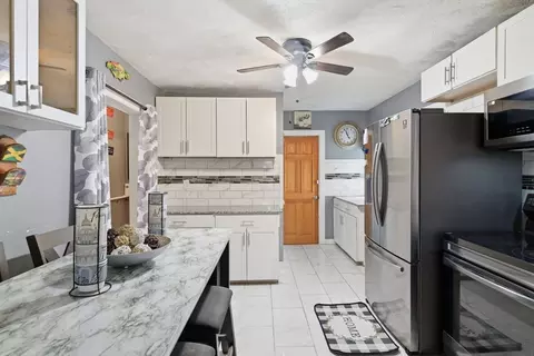 24 Jasper St, Springfield, MA 01109 photo 10