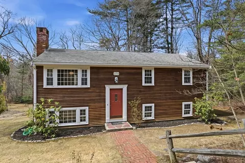 273 Church St, Marshfield, MA 02050