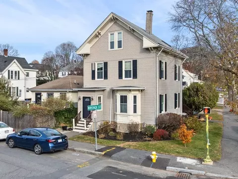 1 Maverick St #2, Marblehead, MA 01945