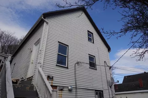 47 Rockaway St, Lynn, MA 01902