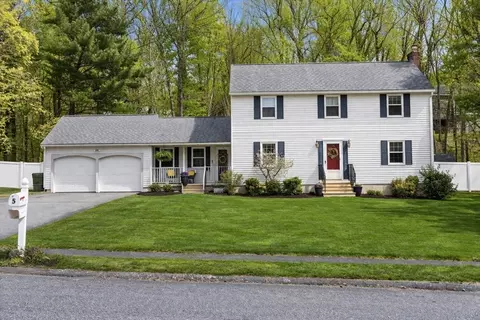 5 Garrison Heights Dr, Oxford, MA 01540