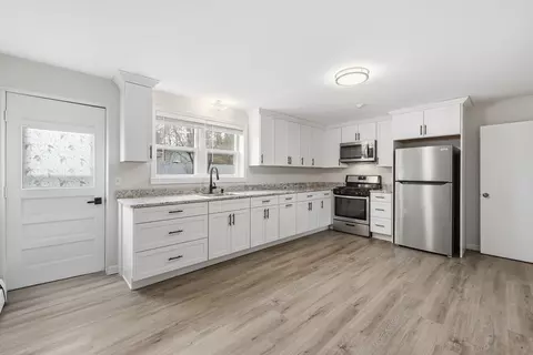 50 Frank St #50, Dracut, MA 01826