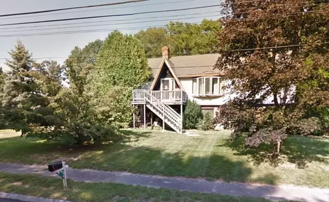 5 Flintlocke Rd, Franklin, MA 02038