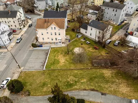 113 Dover St, Fall River, MA 02721 photo 4