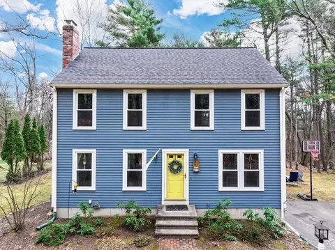 25 Short St, Franklin, MA 02038