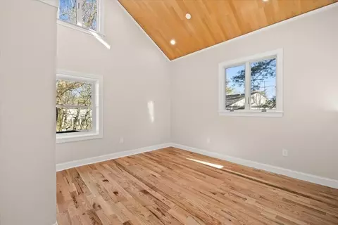 39 Spring St, Boston, MA 02132 photo 14