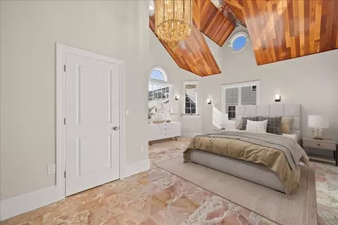 39 Spring St, Boston, MA 02132 photo 9