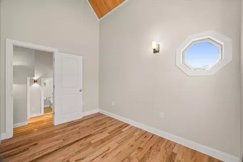 39 Spring St, Boston, MA 02132 photo 16