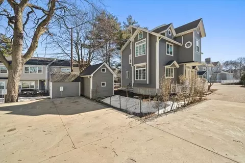 39 Spring St, Boston, MA 02132 photo 23