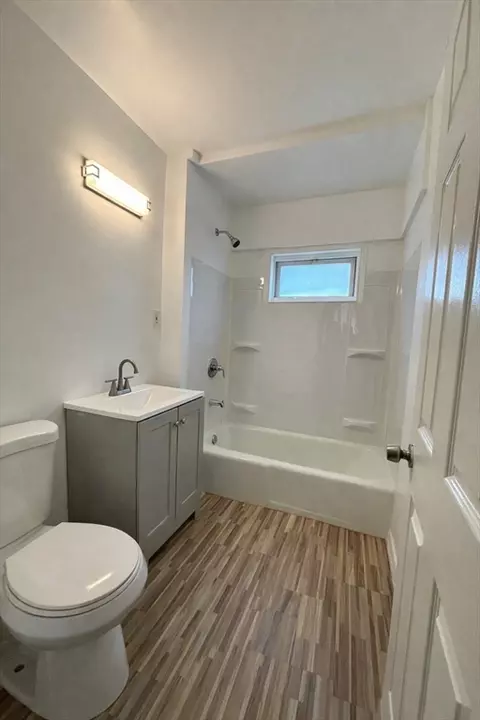 61-63 Eloise St, Springfield, MA 01105 photo 12