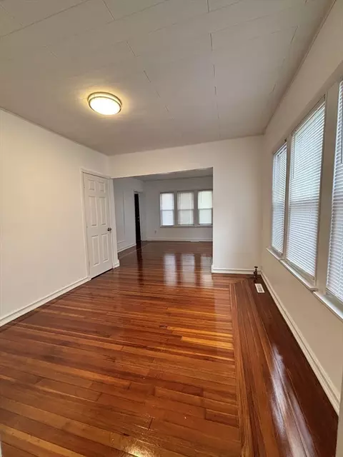 61-63 Eloise St, Springfield, MA 01105 photo 7