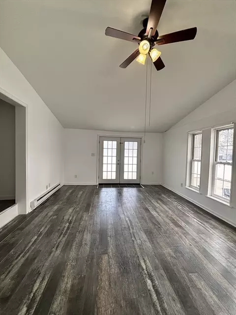 61-63 Eloise St, Springfield, MA 01105 photo 21
