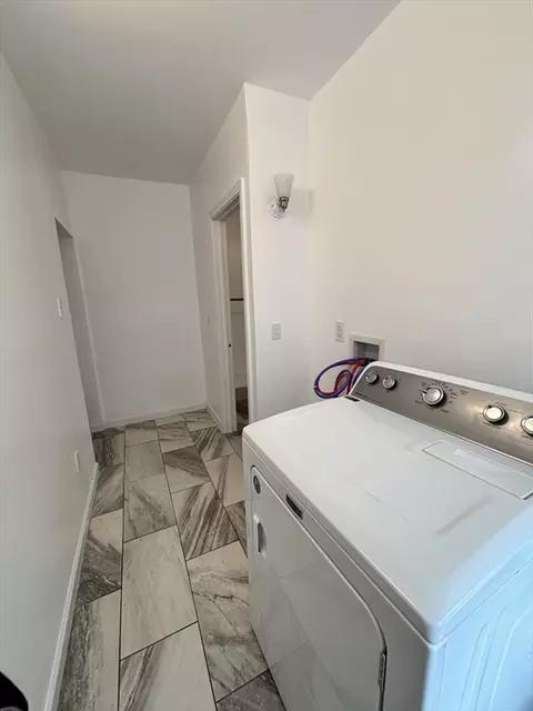 61-63 Eloise St, Springfield, MA 01105 photo 14