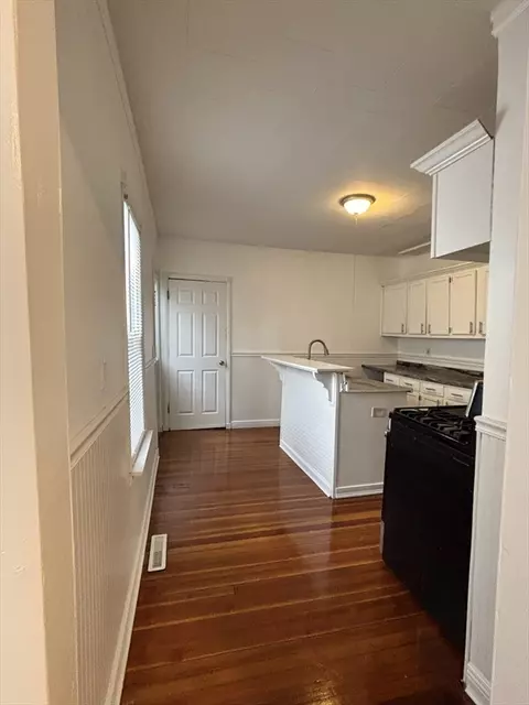 61-63 Eloise St, Springfield, MA 01105 photo 8